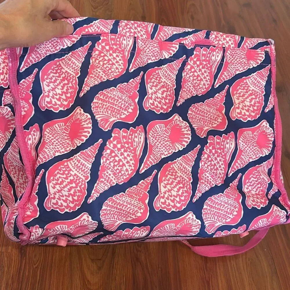 Lily Pulitzer xl shell pink navy cooler insulated tote bag beach summer